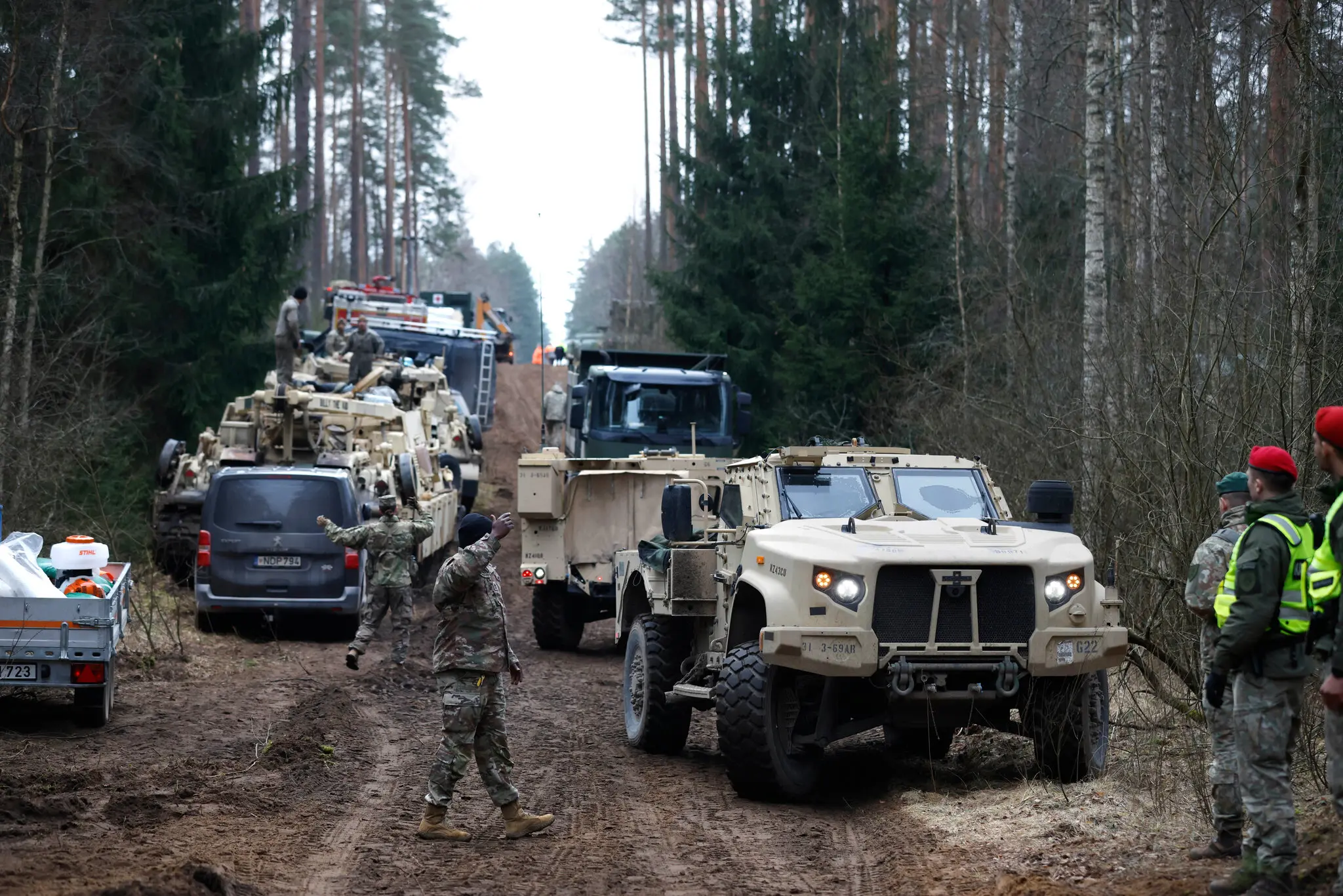 Напружена ніч у Литві через масований запуск повітряних куль із Білорусі та зростання ризиків для регіональної безпеки